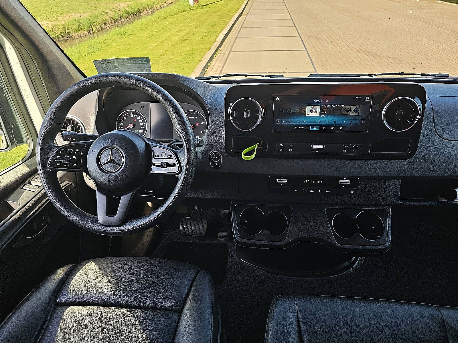 Mercedes-Benz Sprinter thumbnail 7