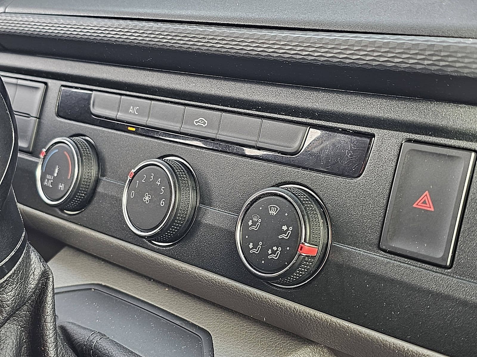 Volkswagen Transporter thumbnail 9