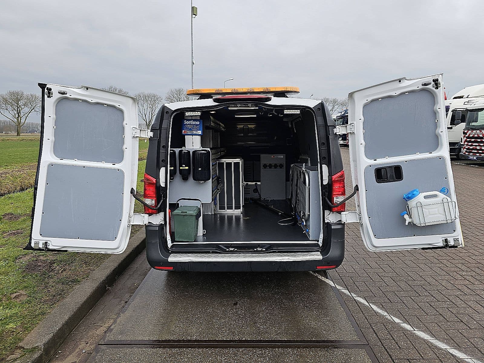 Mercedes-Benz Vito thumbnail 12