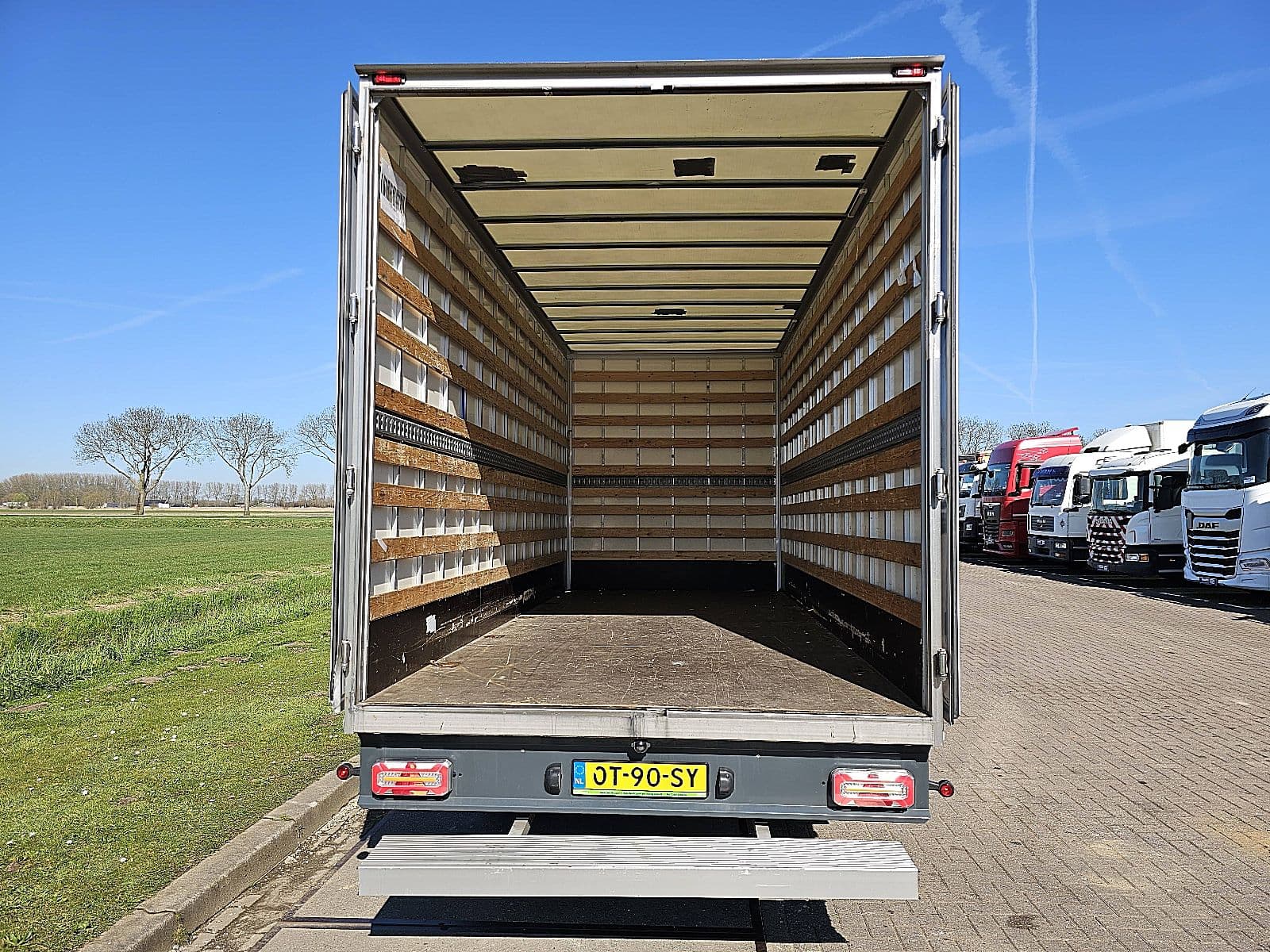 Iveco Daily thumbnail 13