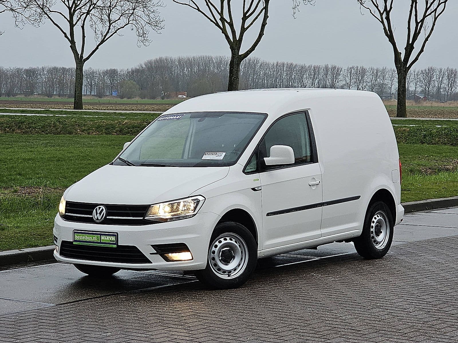 Volkswagen Caddy thumbnail 2