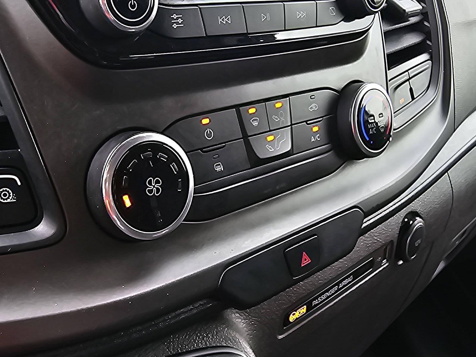 Ford Transit thumbnail 9