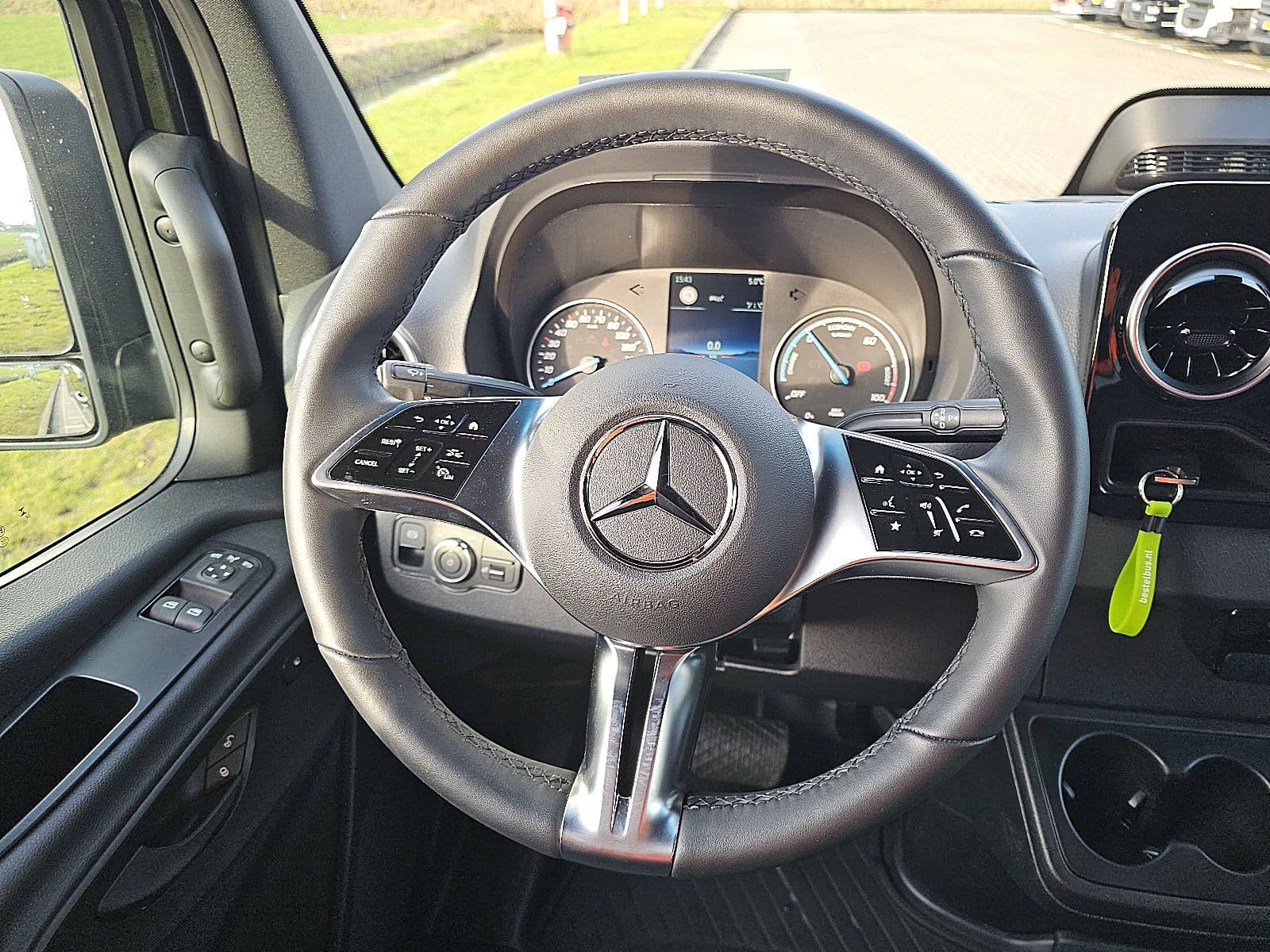 Mercedes-Benz Esprinter thumbnail 11