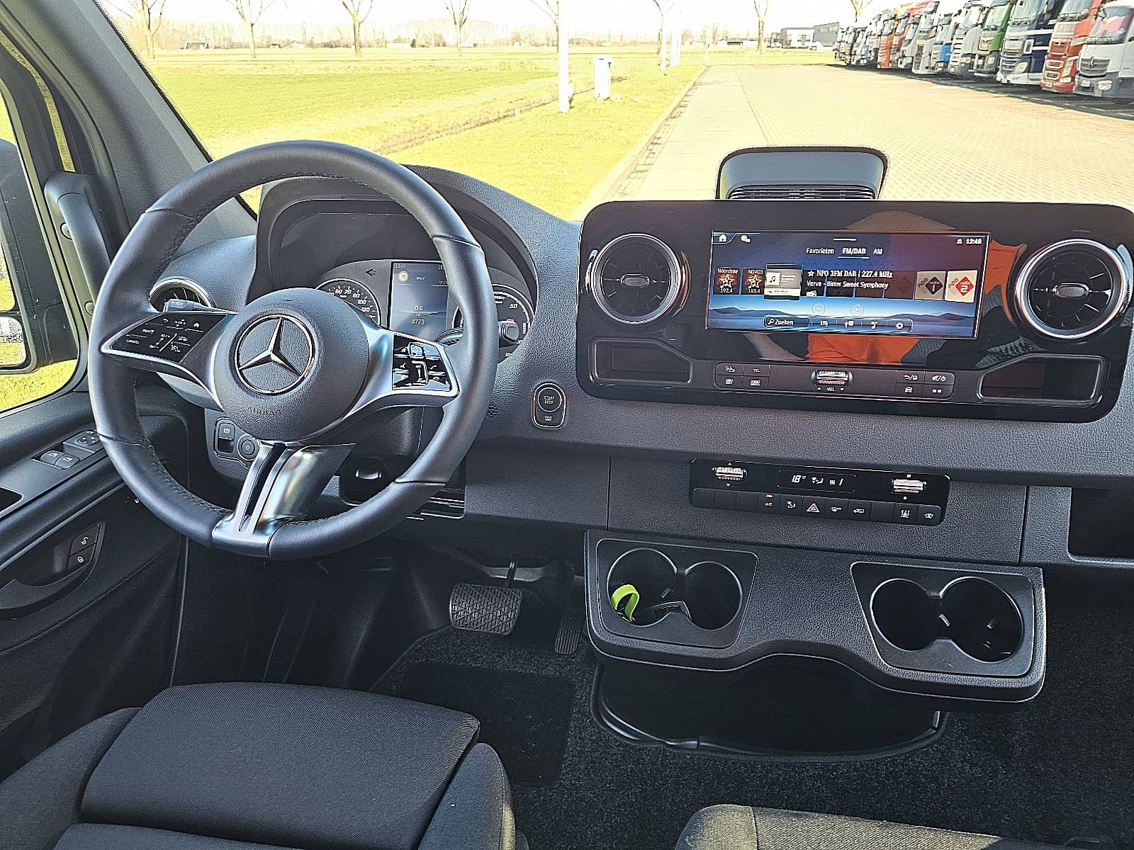 Mercedes-Benz Esprinter thumbnail 7