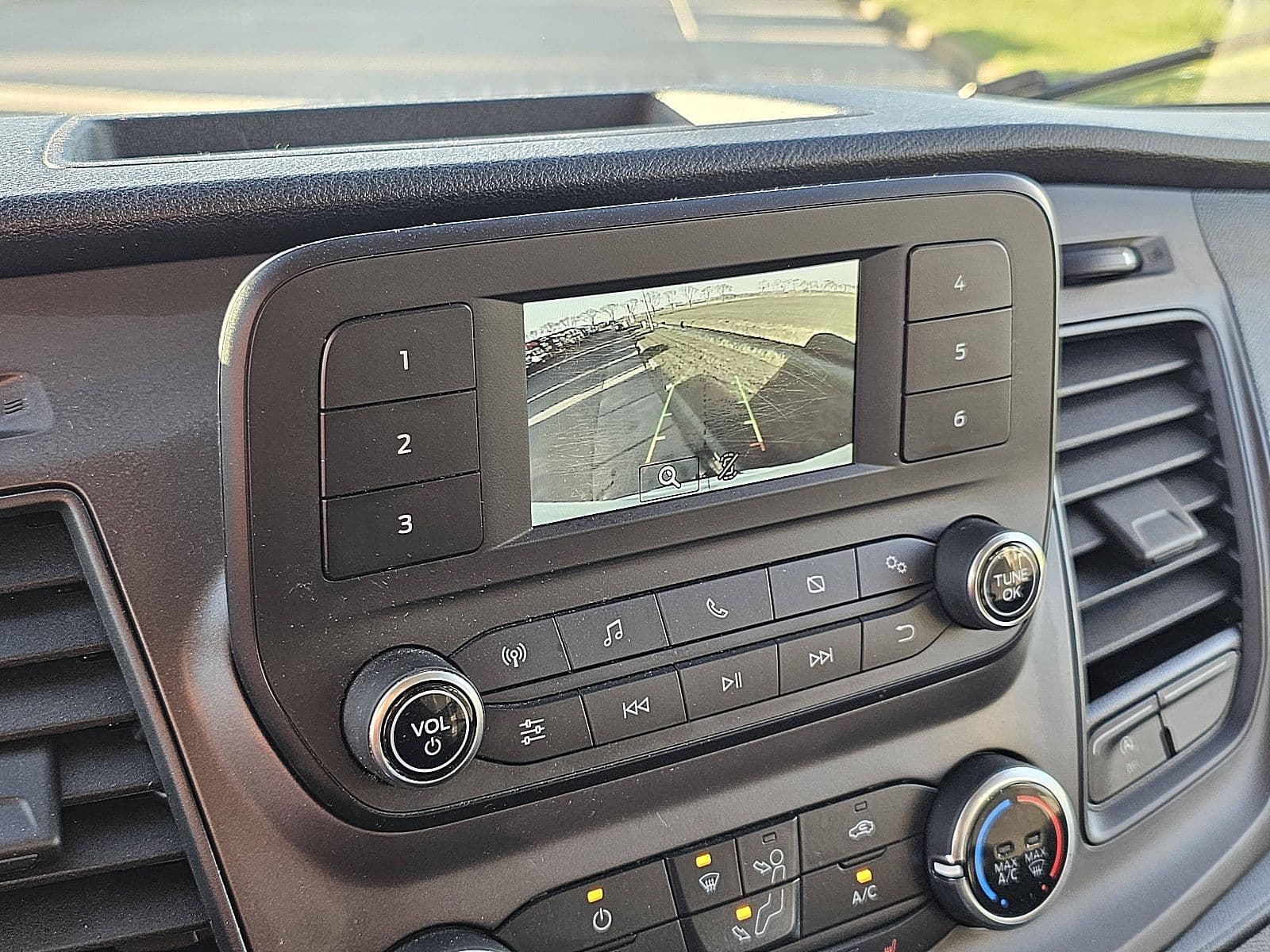 Ford Transit thumbnail 15