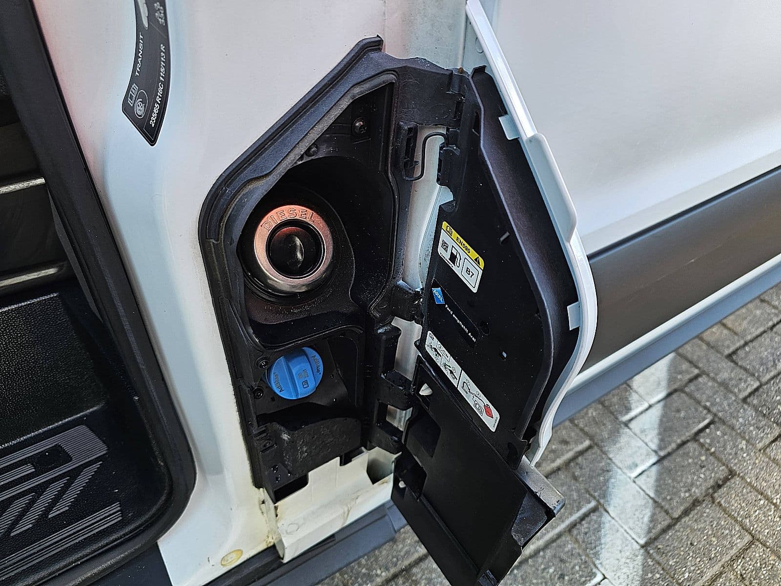 Ford Transit thumbnail 16