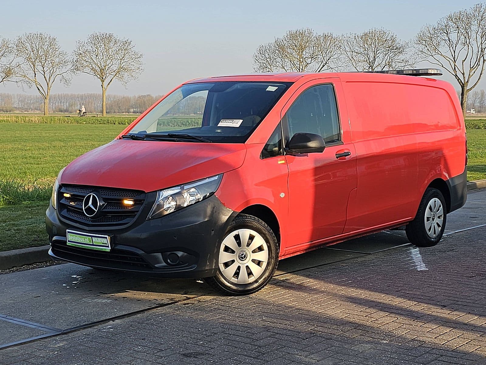 Mercedes-Benz Vito thumbnail 2