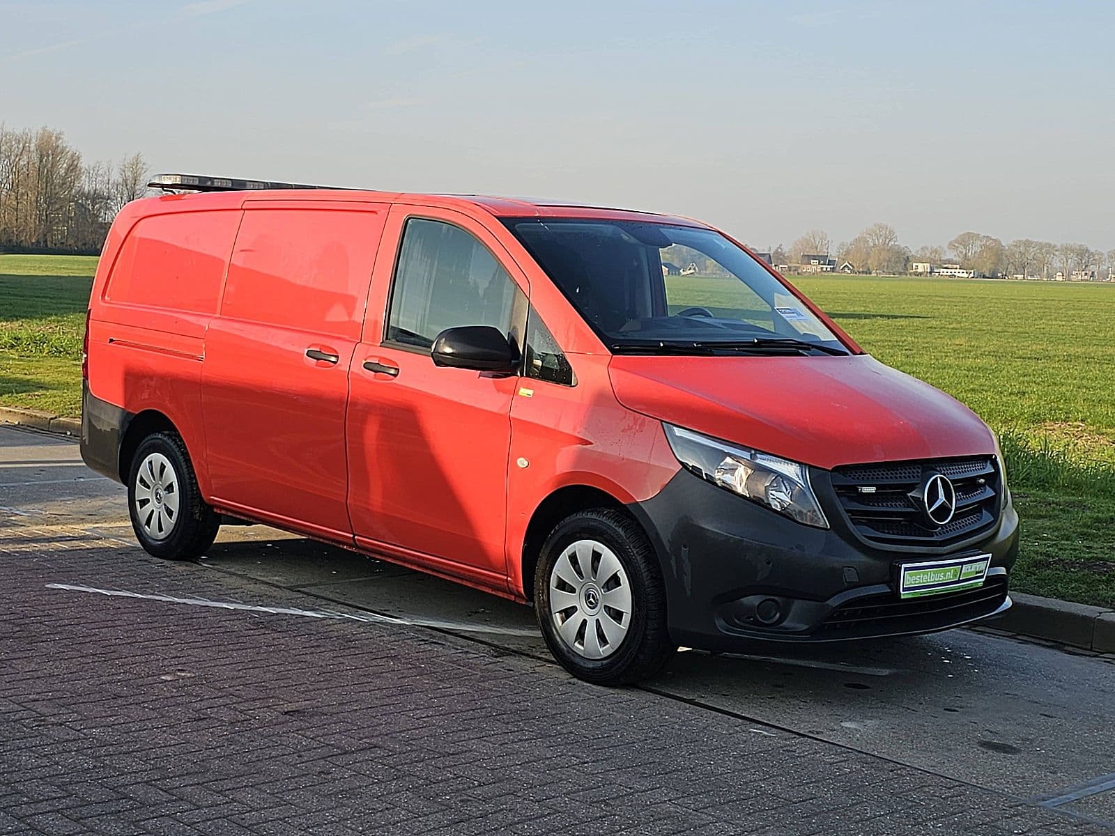 Mercedes-Benz Vito thumbnail 4