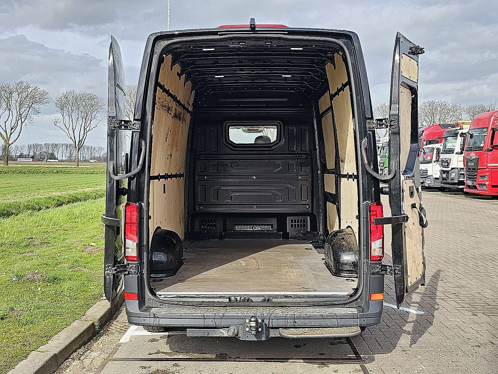 M.A.N. Tge thumbnail 13