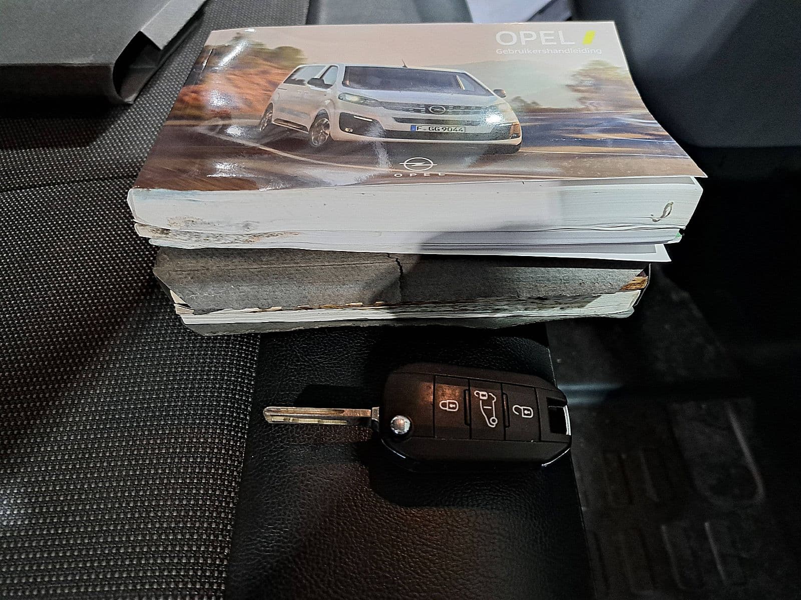 Opel Vivaro thumbnail 13