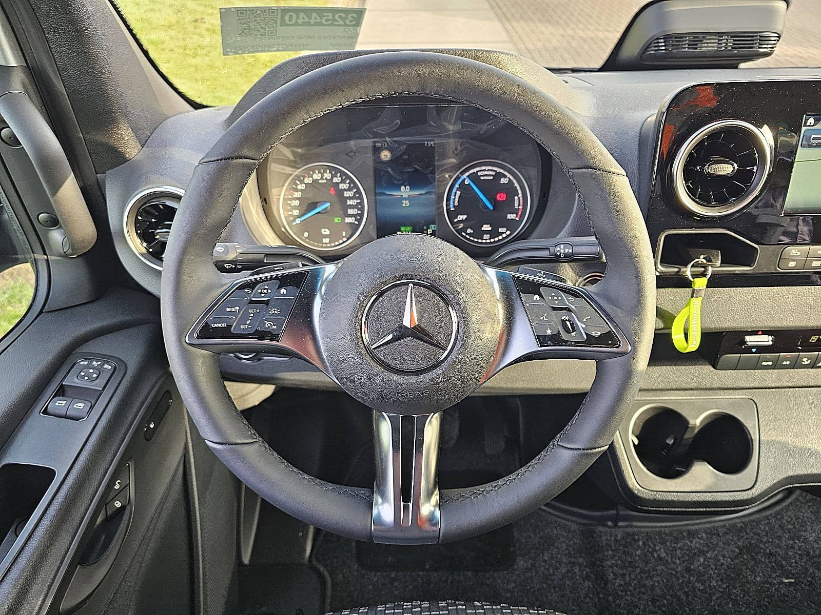 Mercedes-Benz Esprinter thumbnail 11