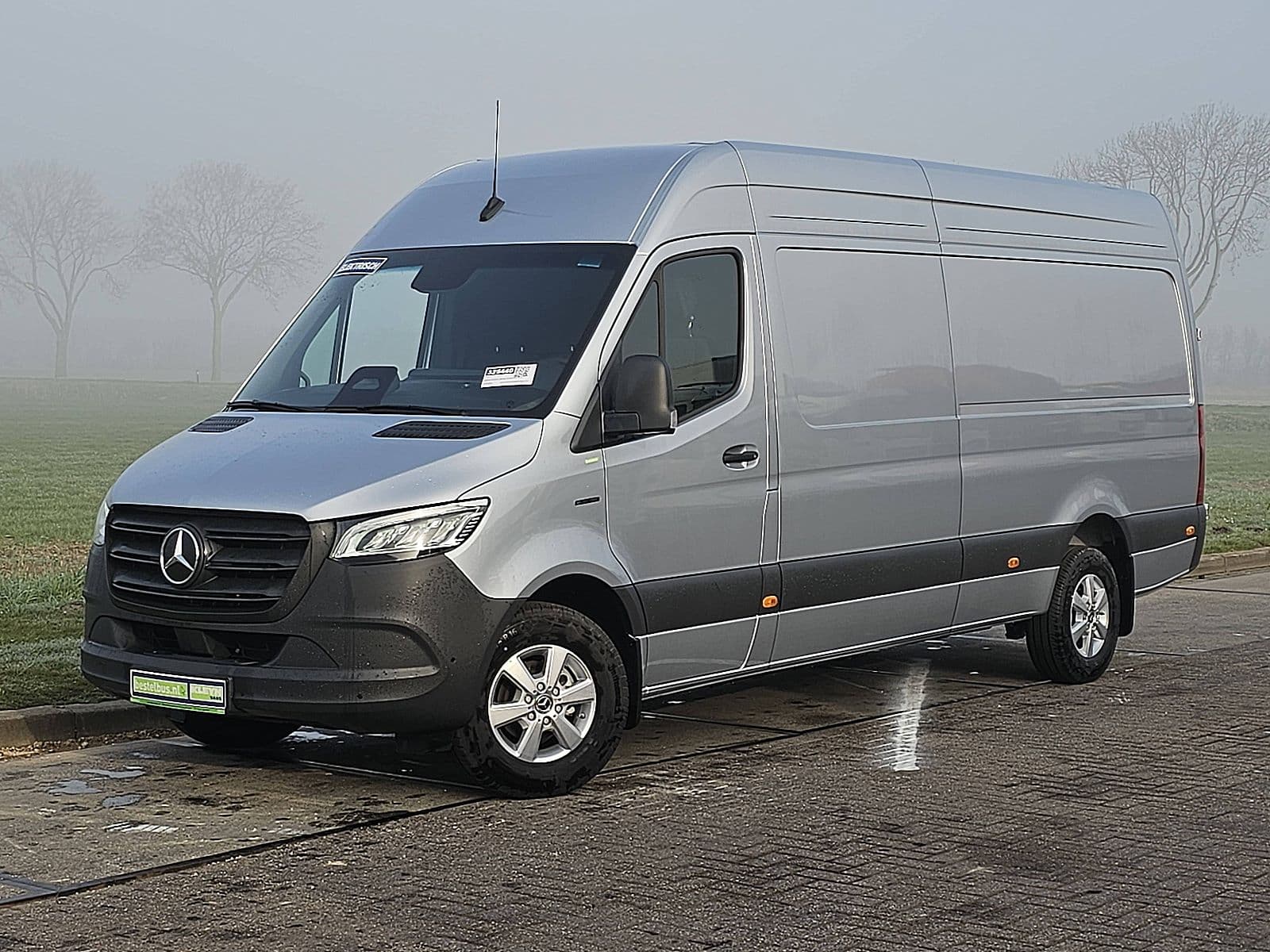 Mercedes-Benz Esprinter thumbnail 2