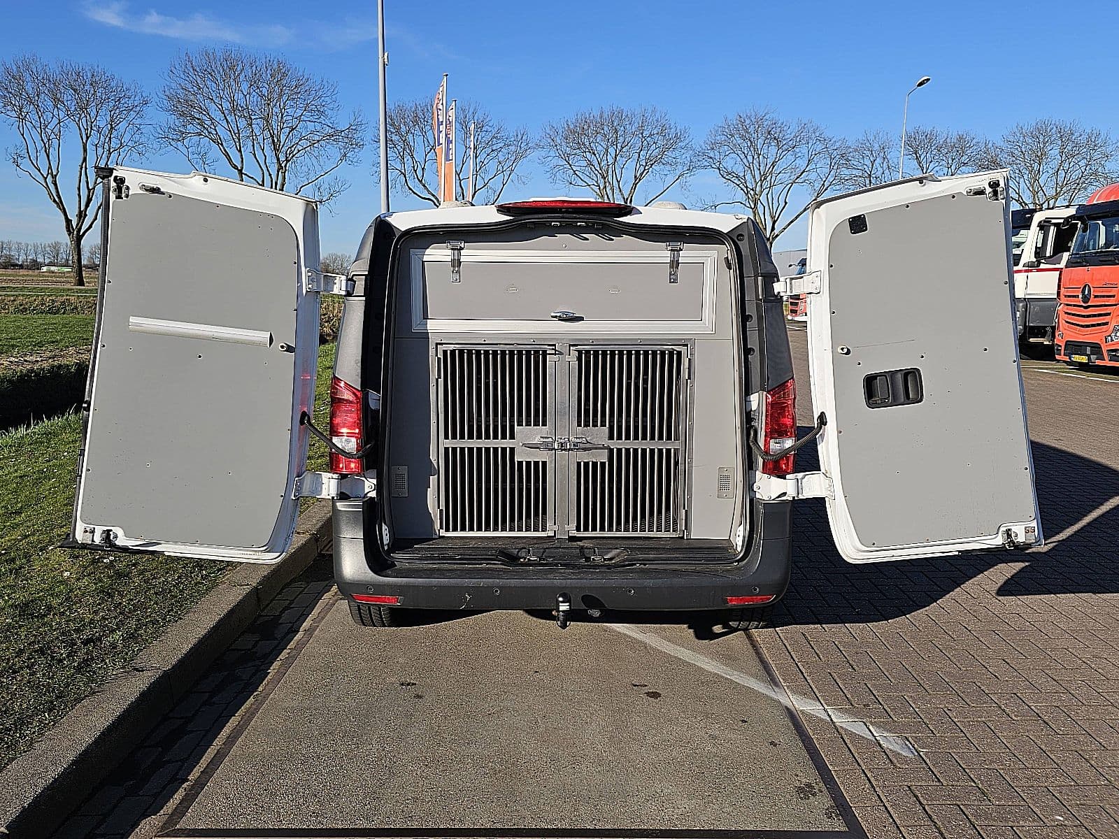 Mercedes-Benz Vito thumbnail 12