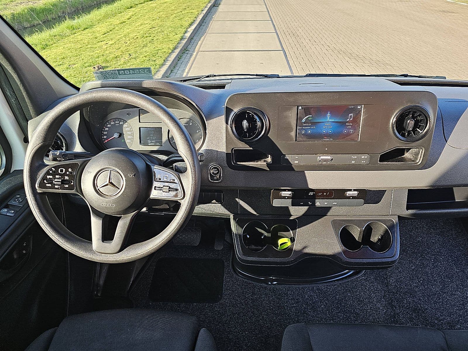 Mercedes-Benz Sprinter thumbnail 7