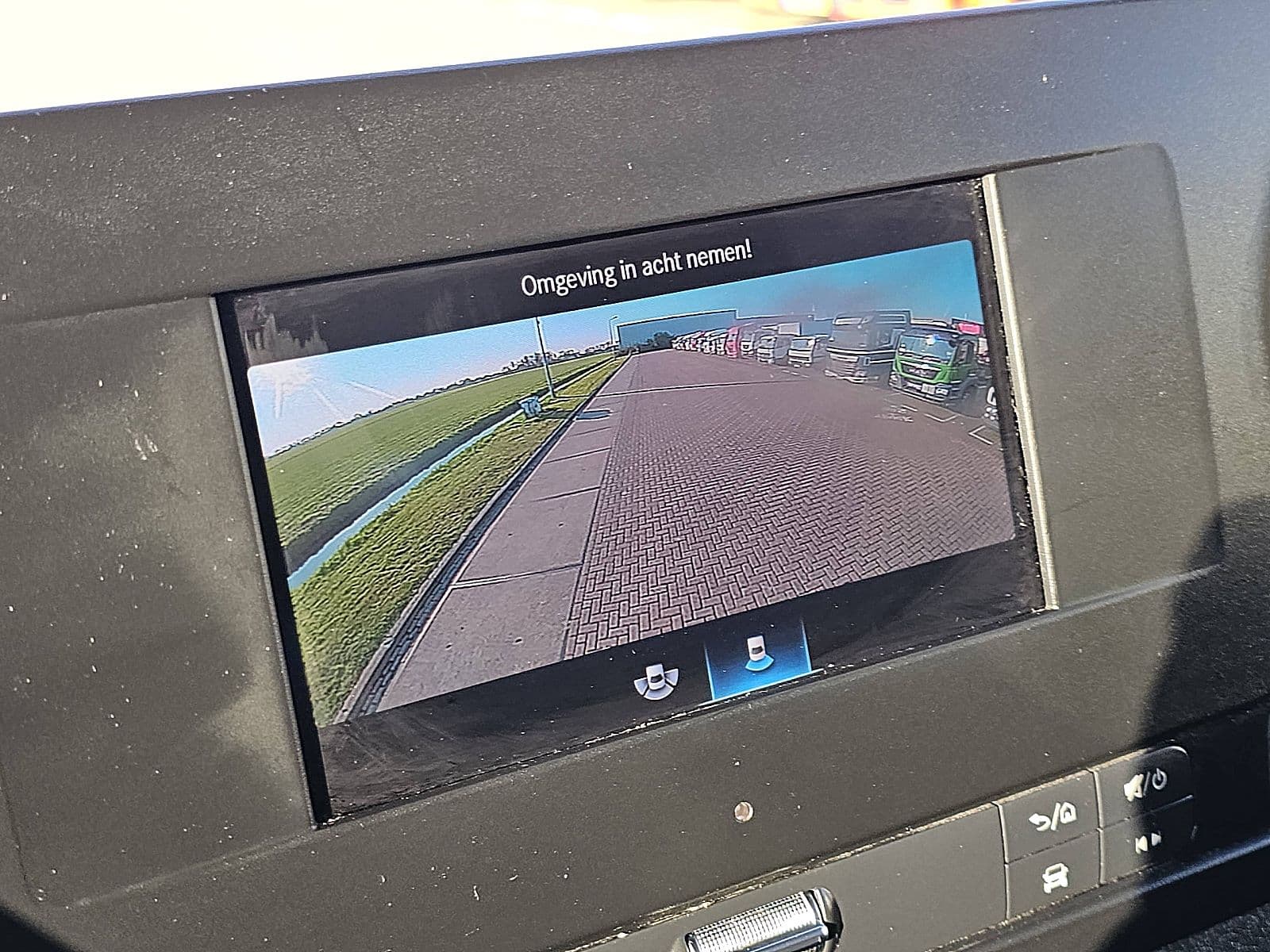 Mercedes-Benz Sprinter thumbnail 16