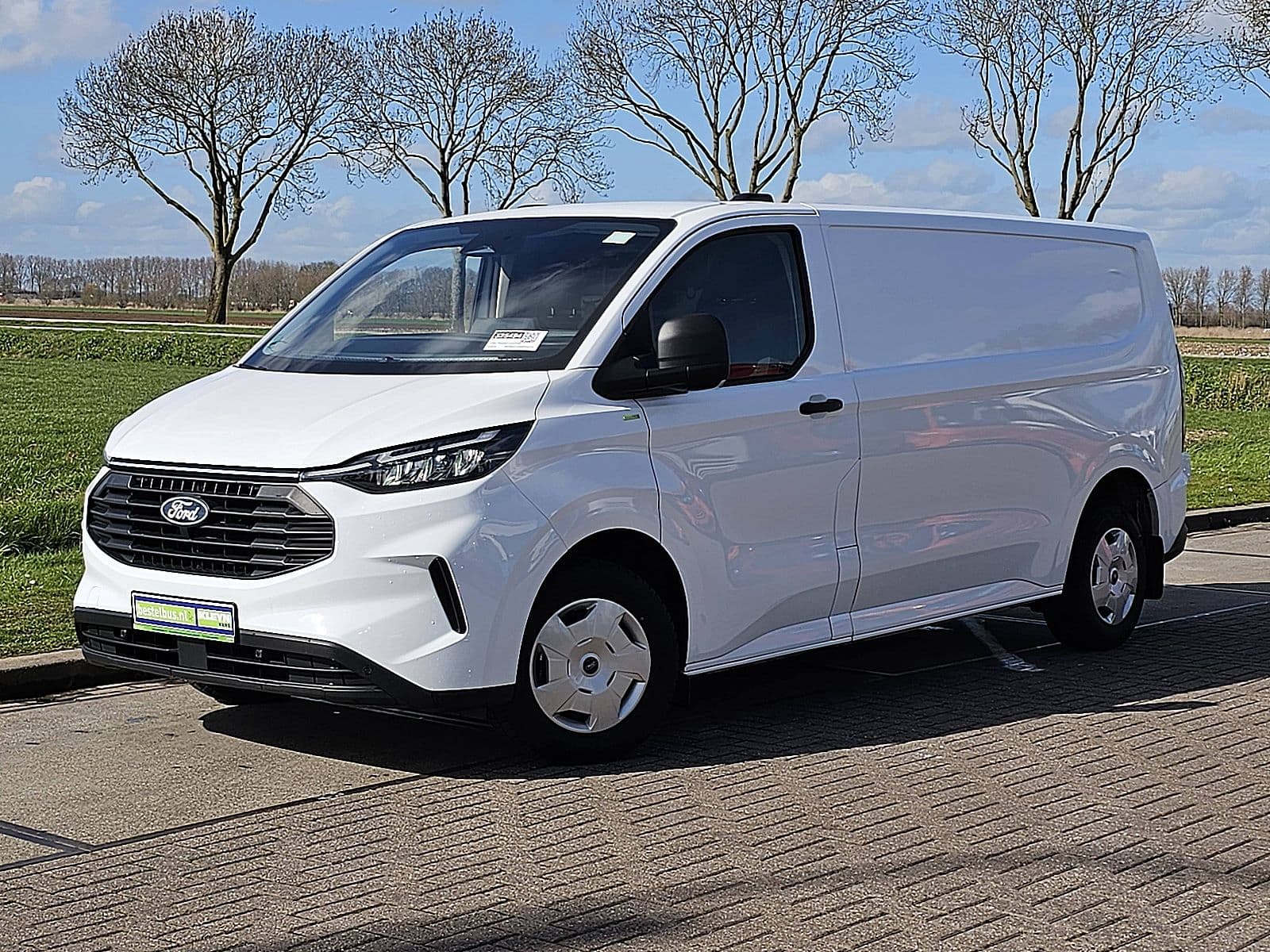 Ford Transit thumbnail 2