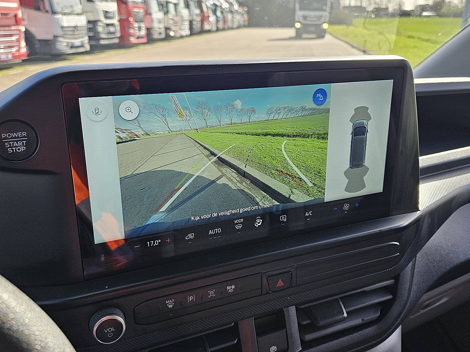 Ford Transit thumbnail 14