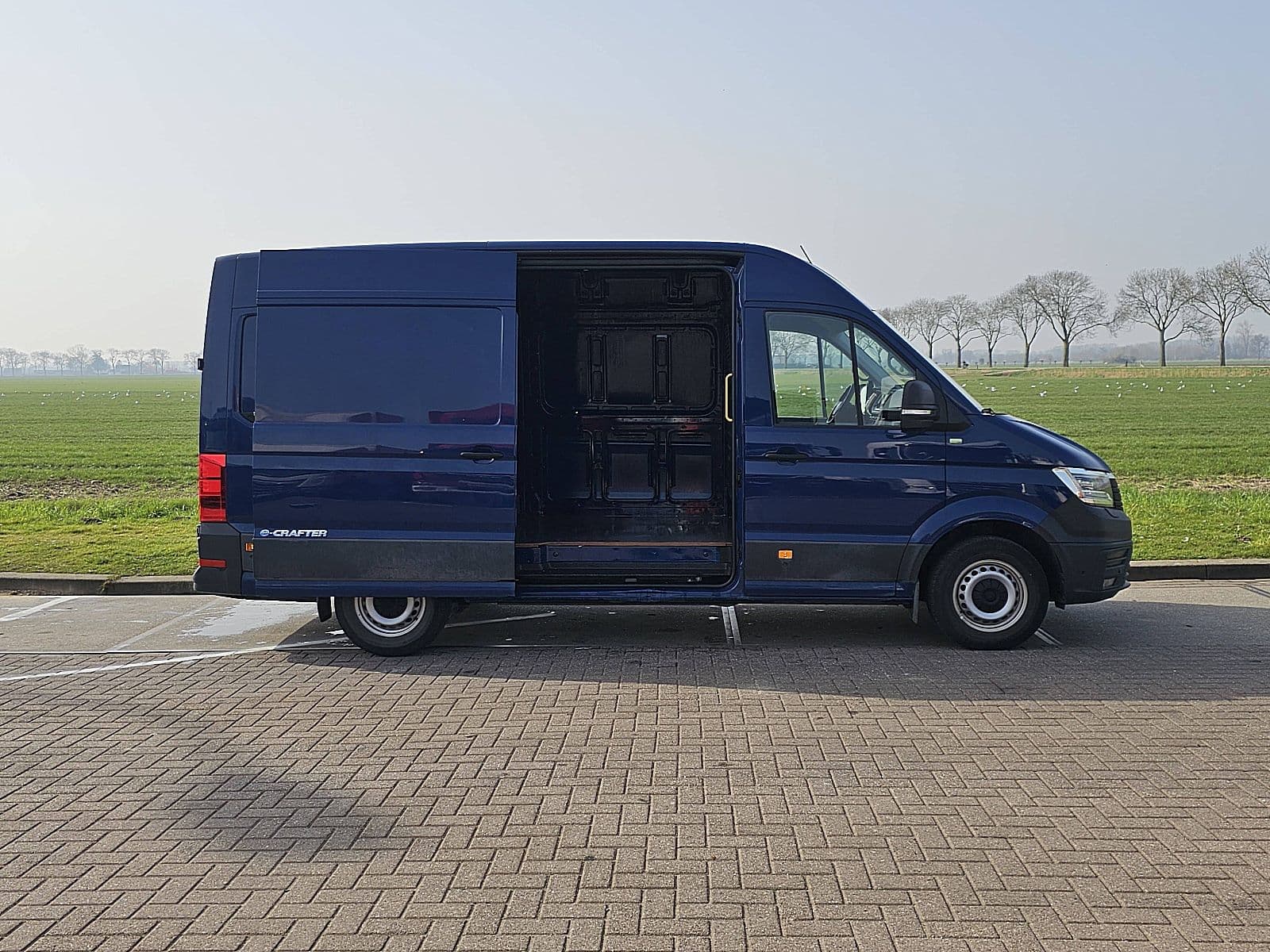 Volkswagen Crafter thumbnail 12
