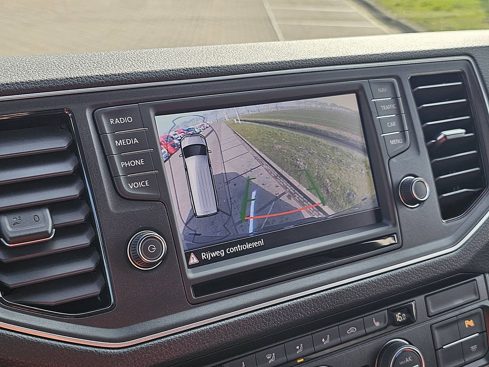 Volkswagen Crafter thumbnail 15