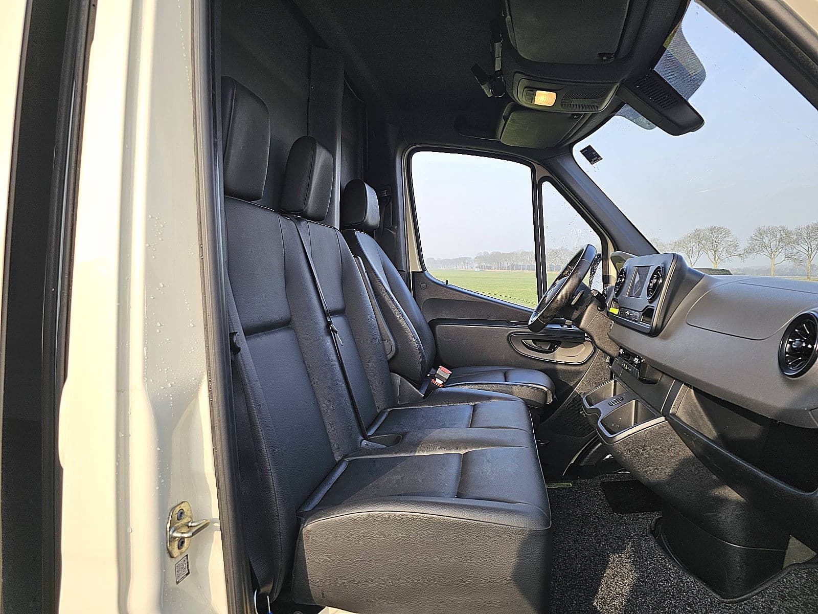 Mercedes-Benz Sprinter thumbnail 6