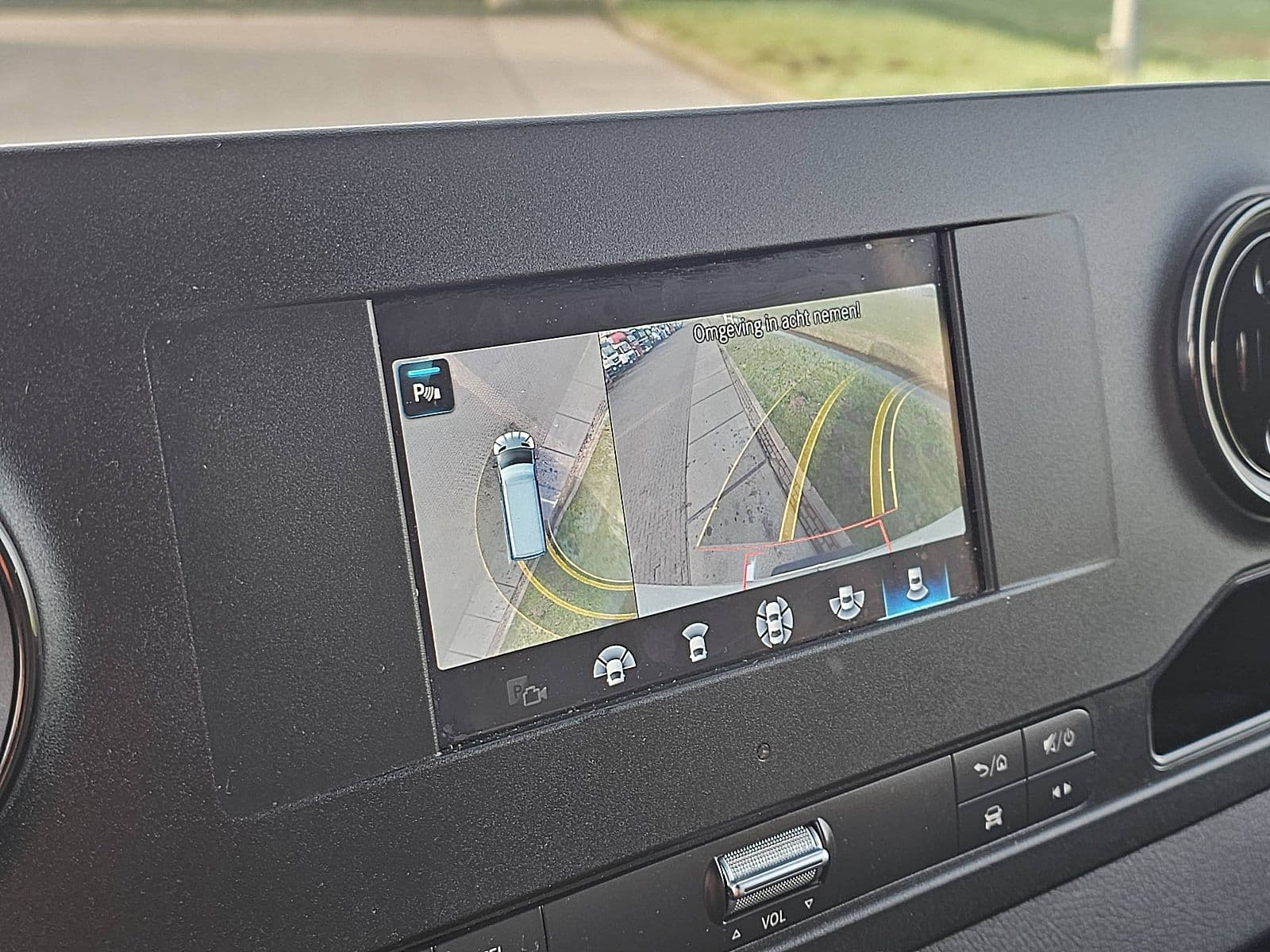 Mercedes-Benz Sprinter thumbnail 21