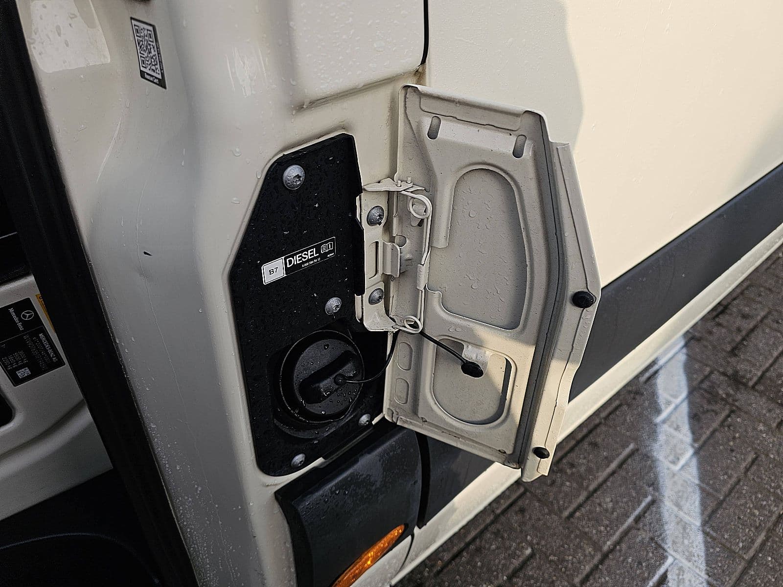 Mercedes-Benz Sprinter thumbnail 25