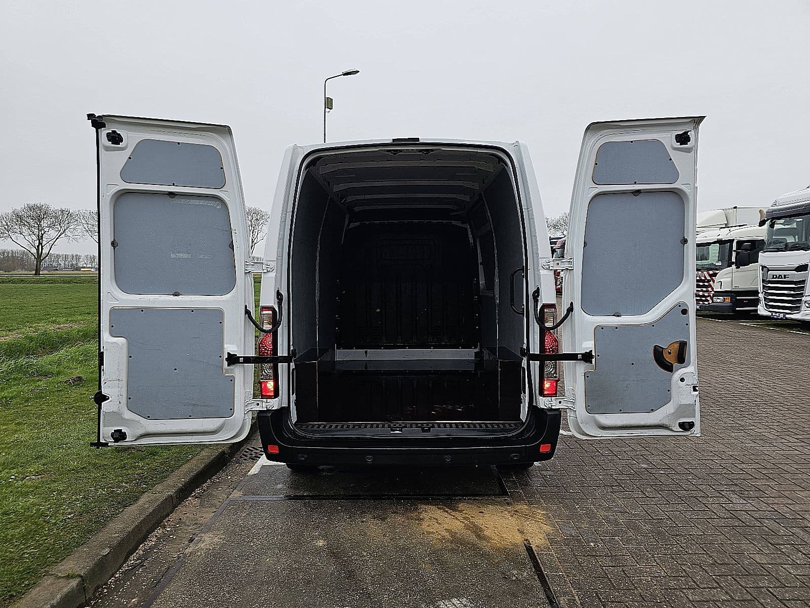 Renault Master thumbnail 12