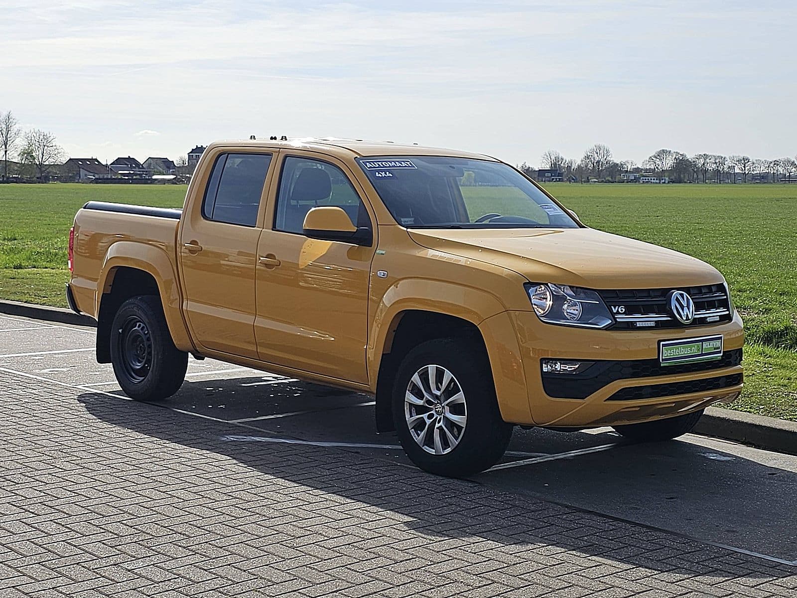 Volkswagen Amarok thumbnail 4