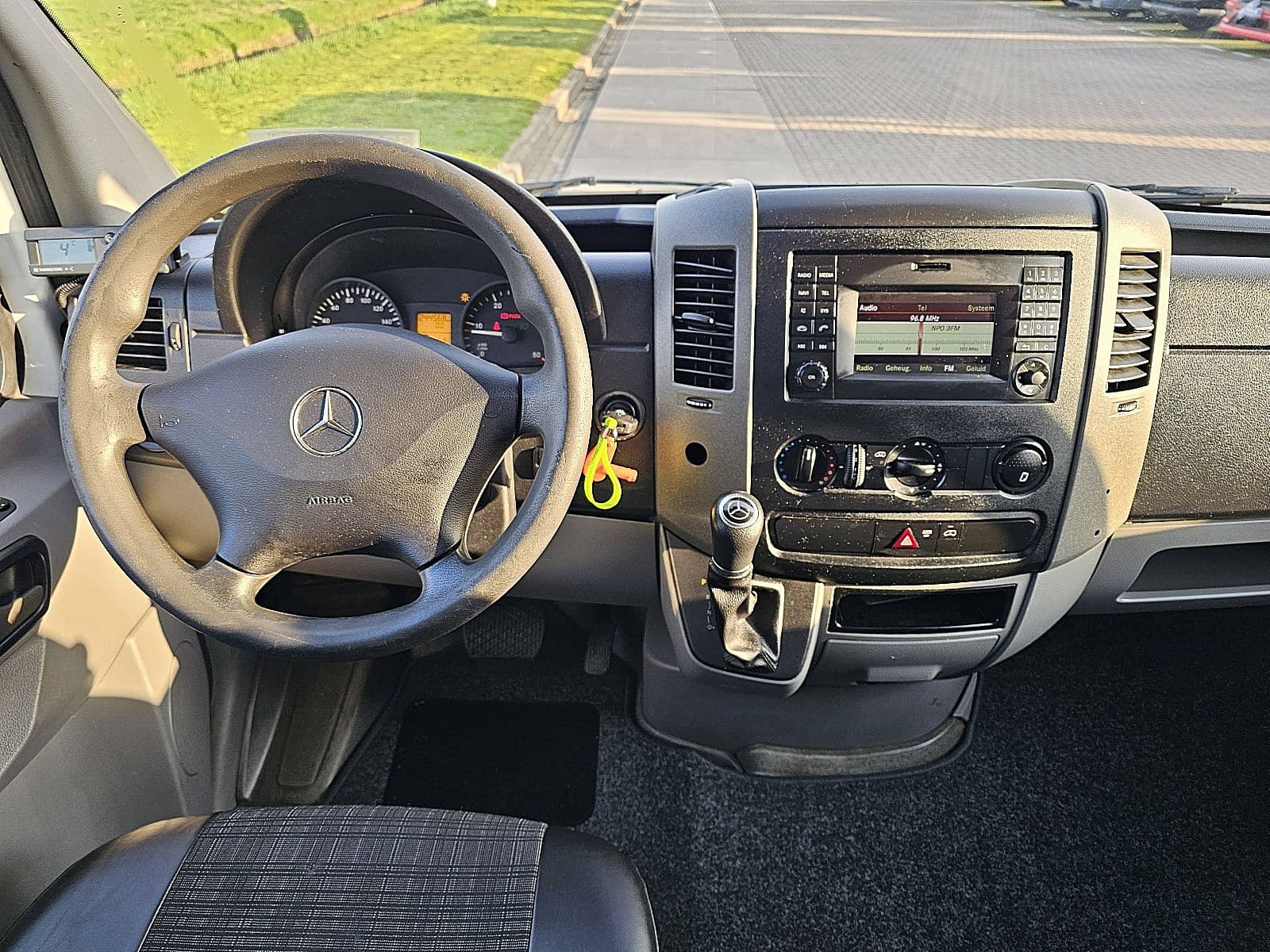 Mercedes-Benz Sprinter thumbnail 7