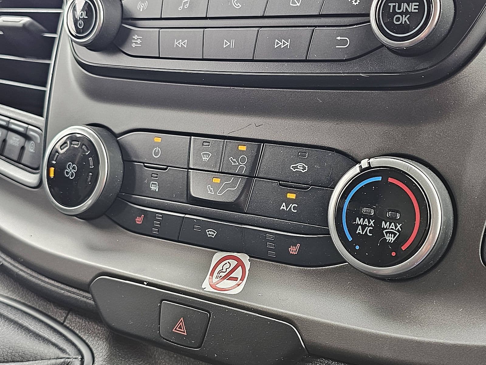 Ford Transit thumbnail 9