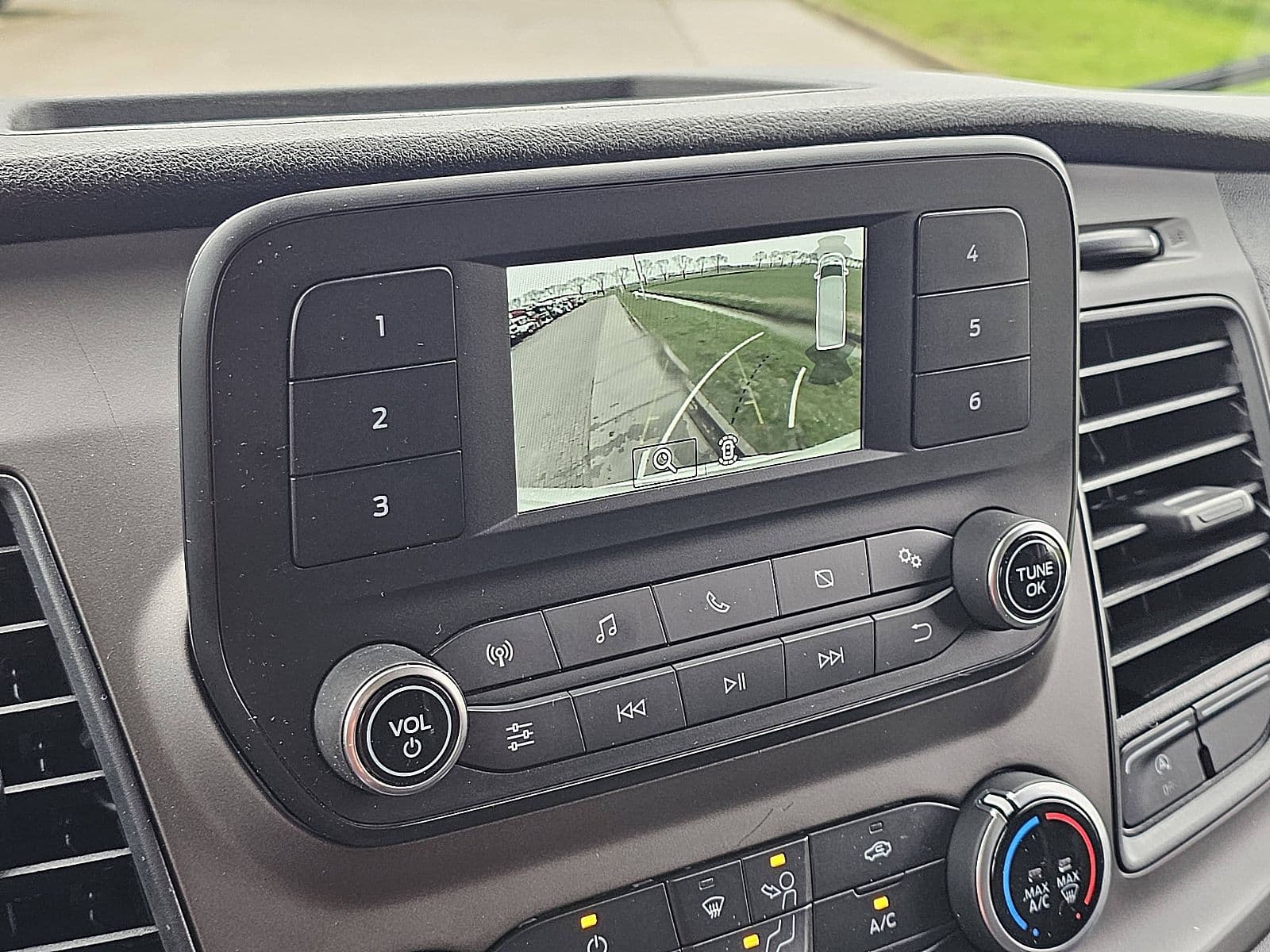 Ford Transit thumbnail 15