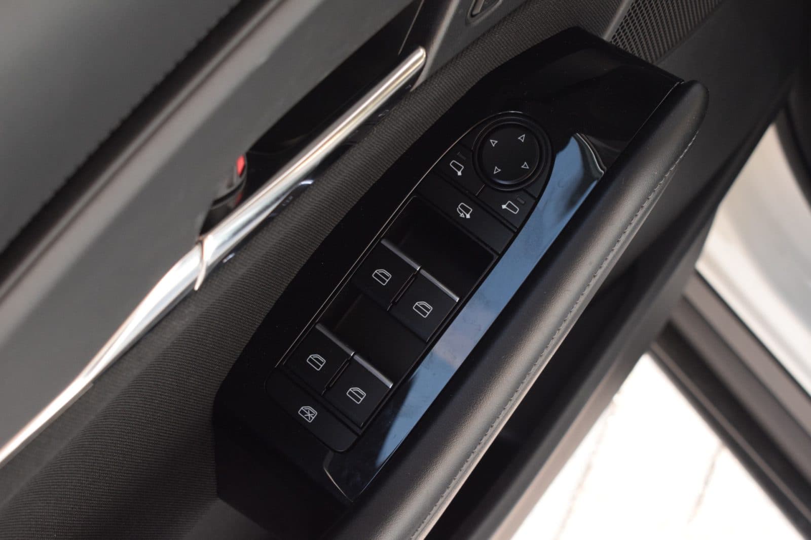 Mazda CX-30 2.0 e-SkyActiv-X 186 pk M Hybrid Centre-line thumbnail 15