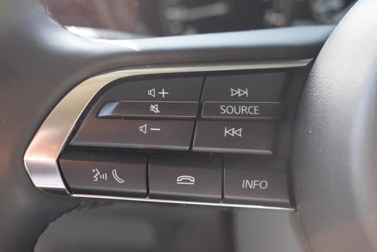 Mazda CX-30 2.0 e-SkyActiv-X 186 pk M Hybrid Centre-line thumbnail 17