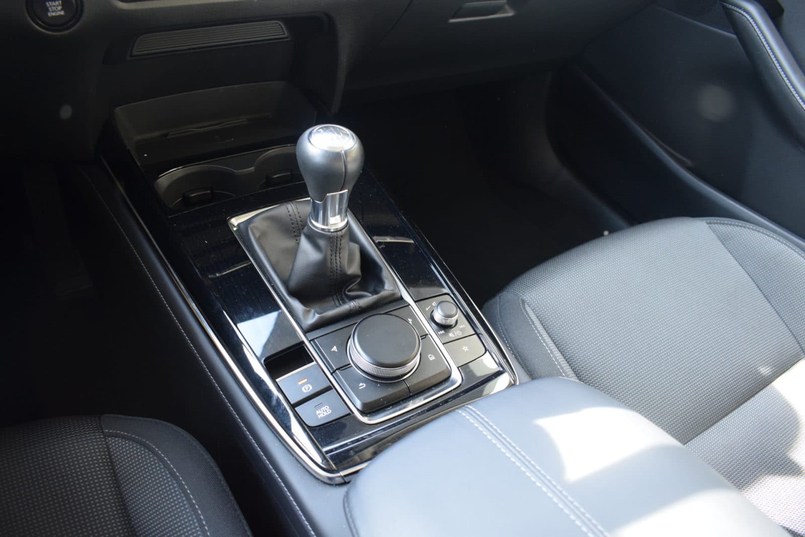 Mazda CX-30 2.0 e-SkyActiv-X 186 pk M Hybrid Centre-line thumbnail 20