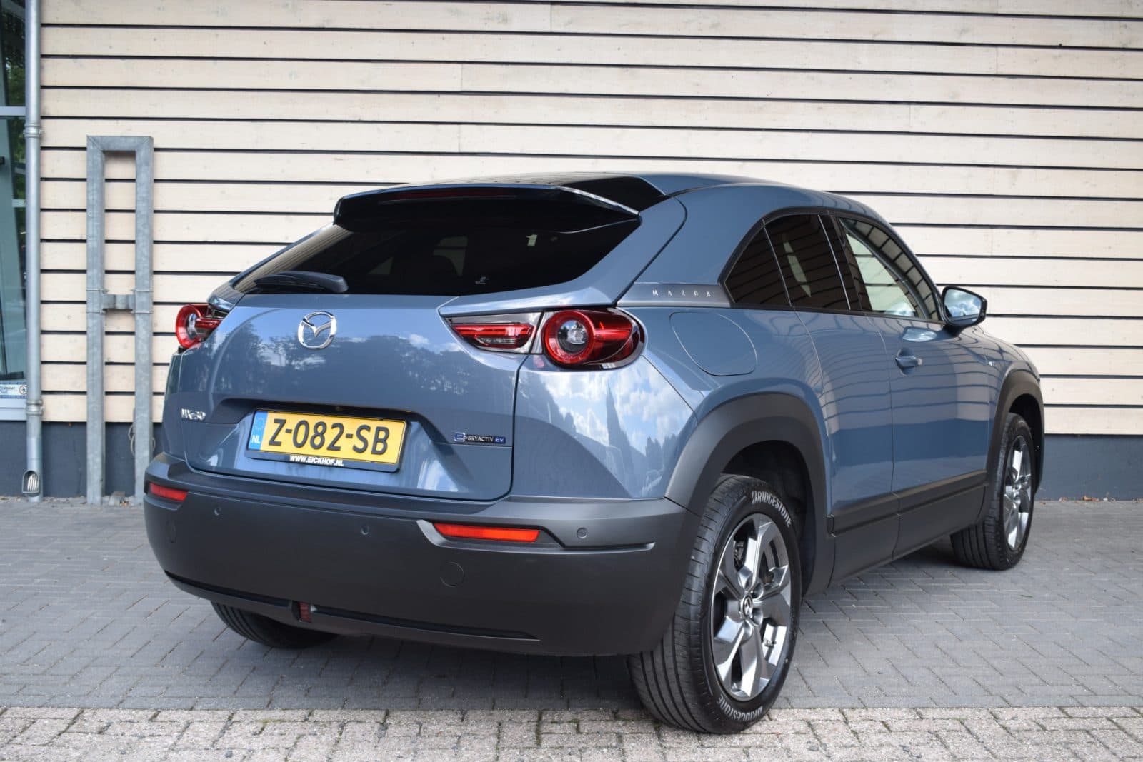 Mazda MX-30 e-SkyActiv EV 145 Makoto 36 kWh – Premium Pack thumbnail 5