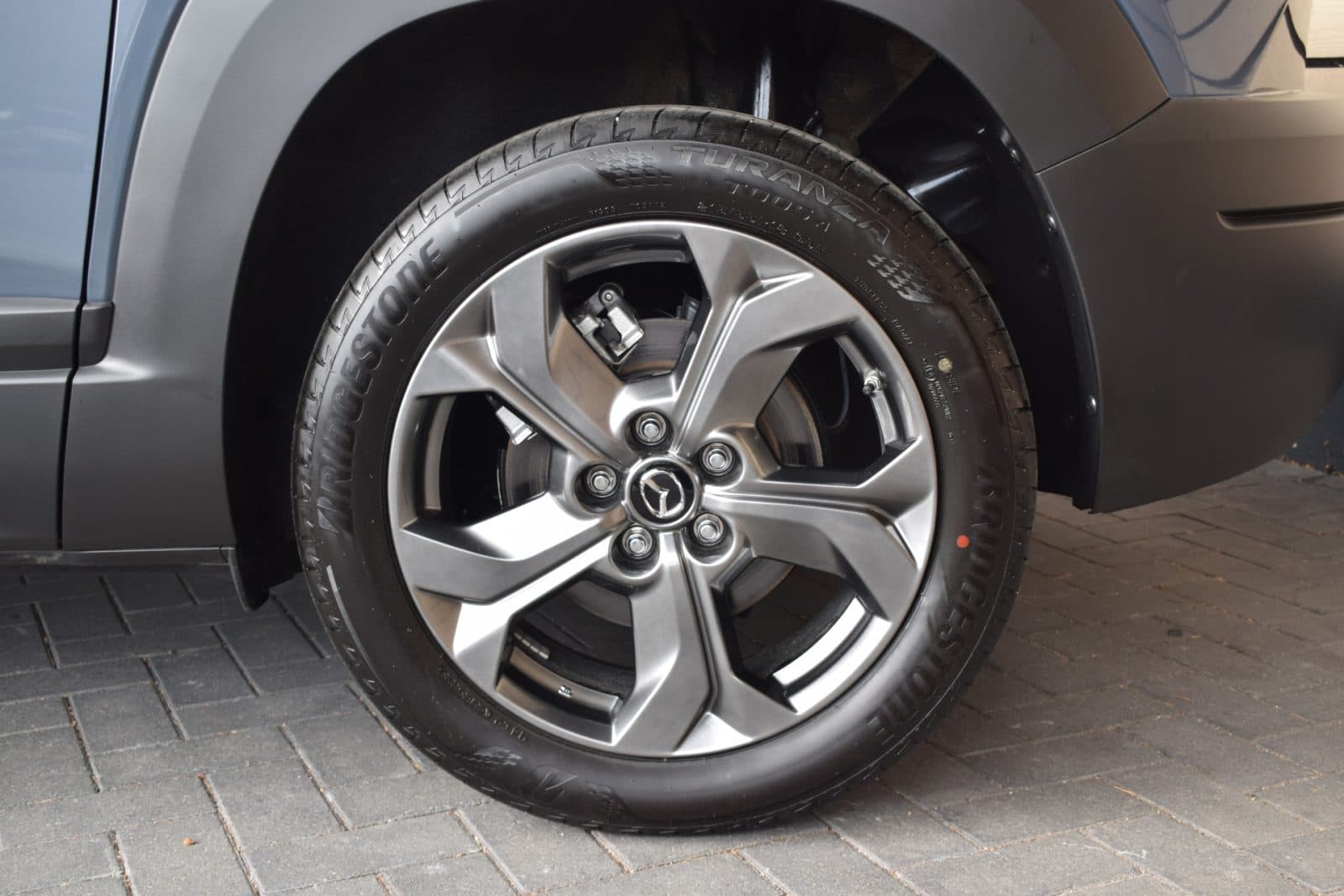 Mazda MX-30 e-SkyActiv EV 145 Makoto 36 kWh – Premium Pack thumbnail 6