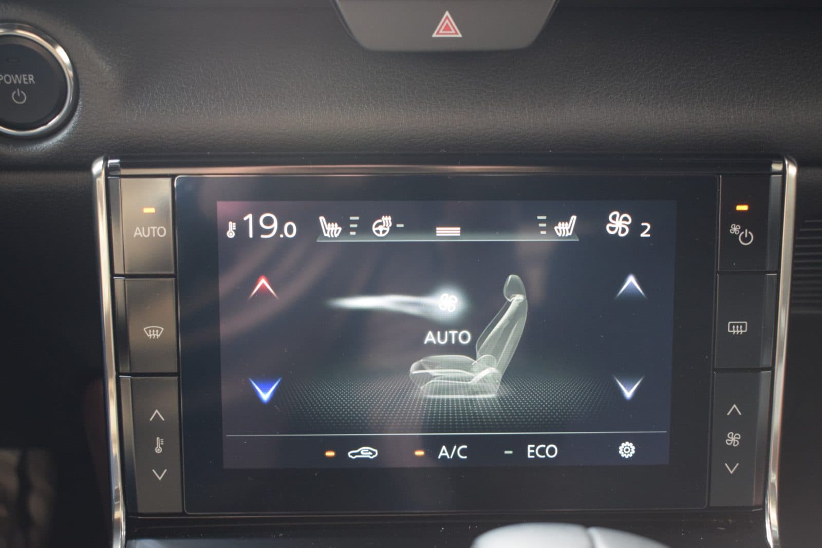 Mazda MX-30 e-SkyActiv EV 145 Makoto 36 kWh – Premium Pack thumbnail 17