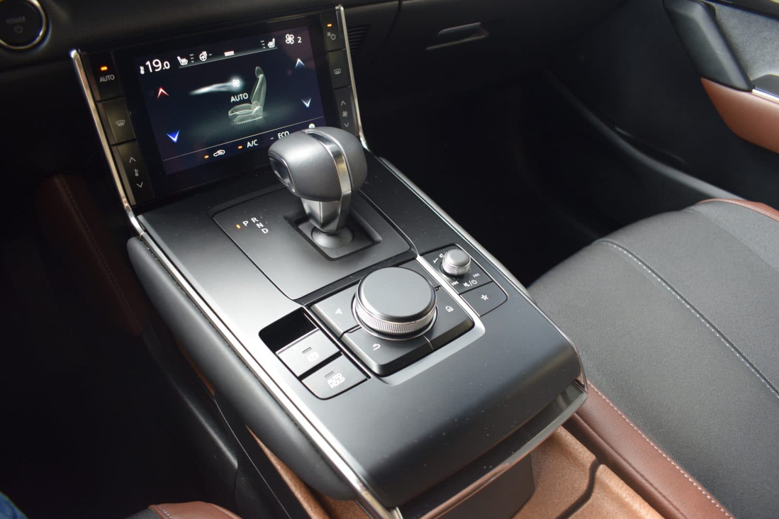 Mazda MX-30 e-SkyActiv EV 145 Makoto 36 kWh – Premium Pack thumbnail 19