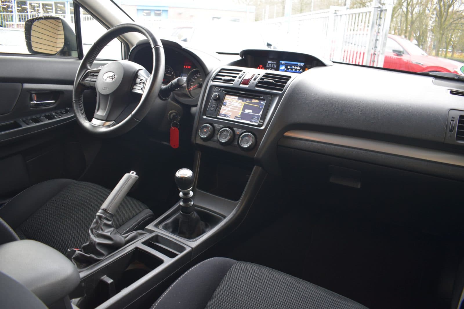 Subaru XV 2.0i Luxury Plus AWD – 1.600 KG Trekgewicht – Dealer Onderhouden thumbnail 12