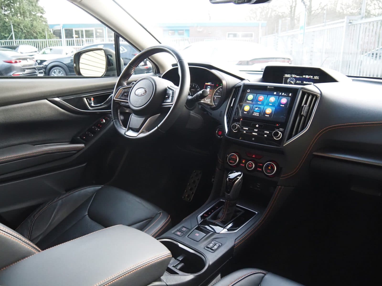 Subaru XV 2.0i e-BOXER Premium – Trekhaak – Dealer onderhouden thumbnail 9