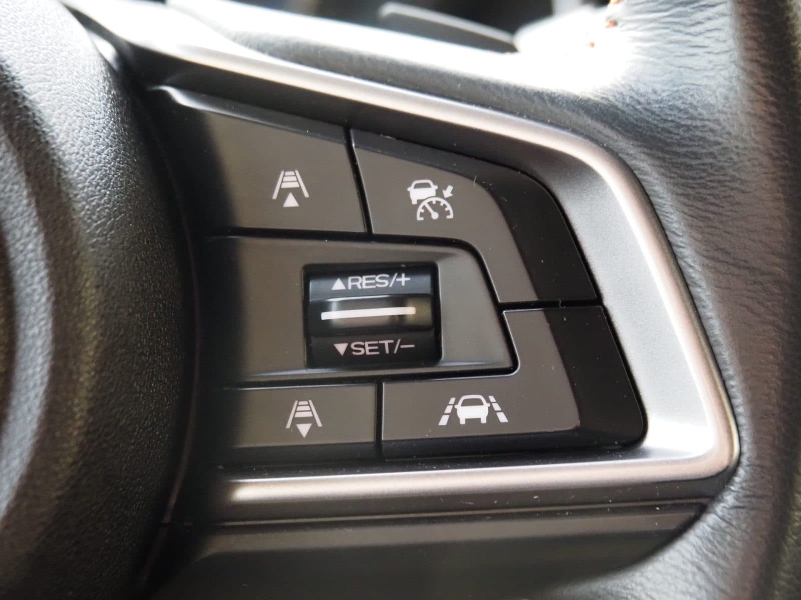 Subaru XV 2.0i e-BOXER Premium – Trekhaak – Dealer onderhouden thumbnail 14