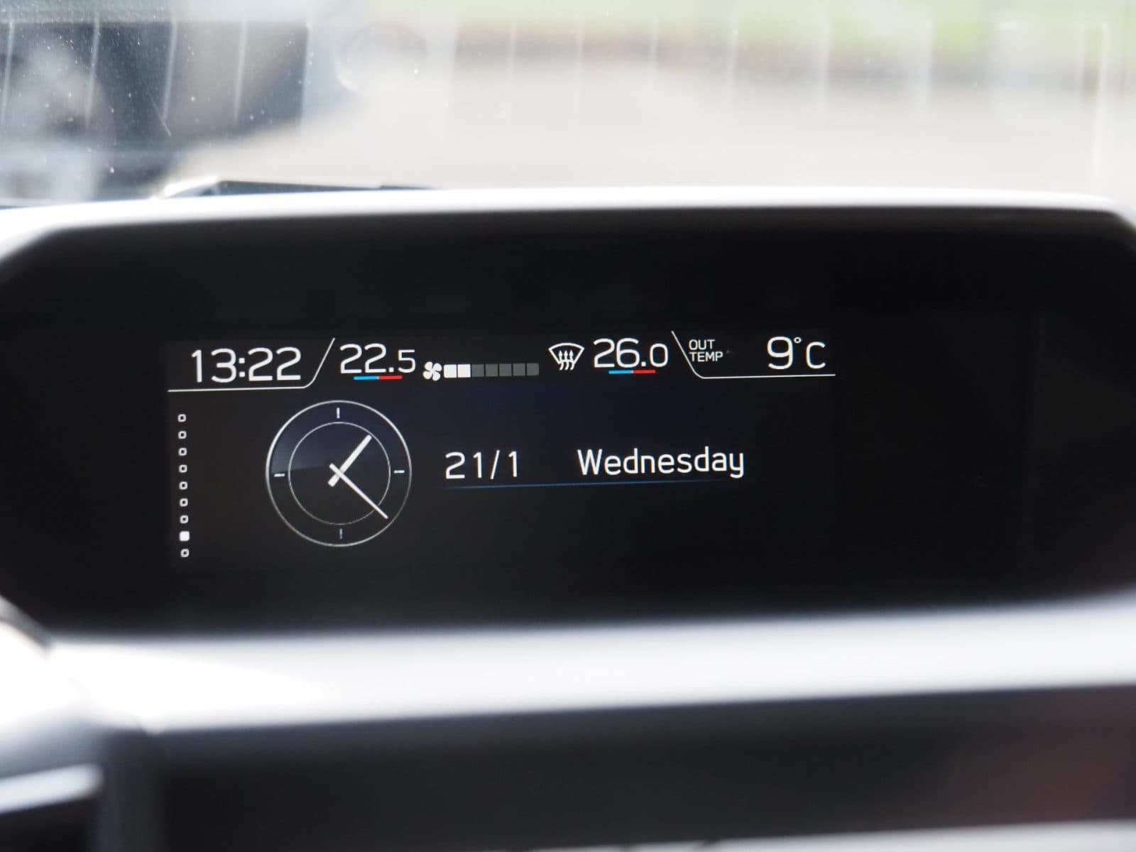 Subaru XV 2.0i e-BOXER Premium – Trekhaak – Dealer onderhouden thumbnail 21