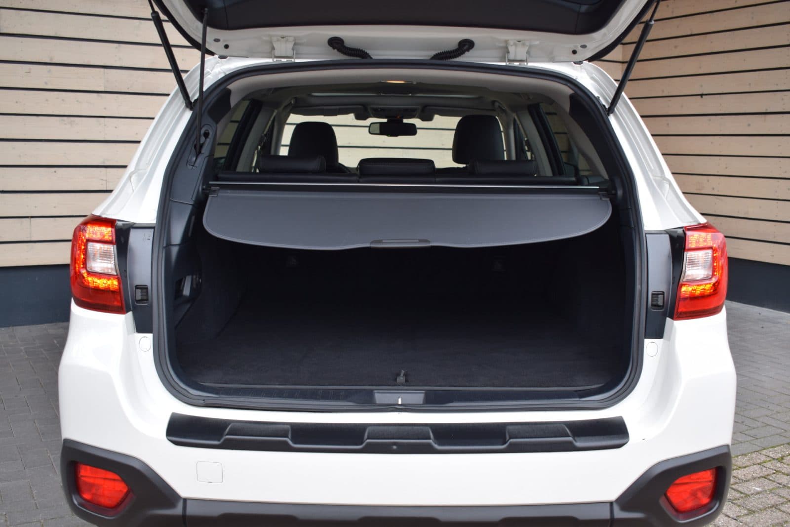 Subaru Outback 2.5i Premium – Dealer Onderhouden – Afneembare Trekhaak – thumbnail 8