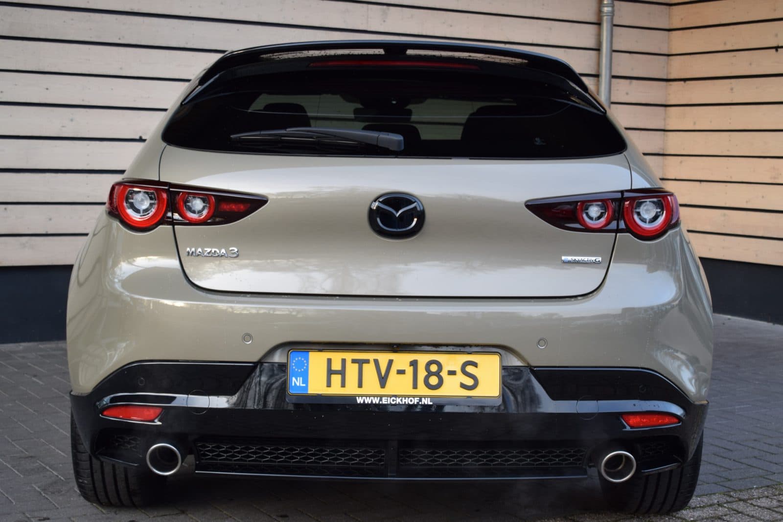 Mazda 3 2.5 e-SkyActiv-G M Hybrid 140 Takumi – Aero Pack – Black Edition thumbnail 6