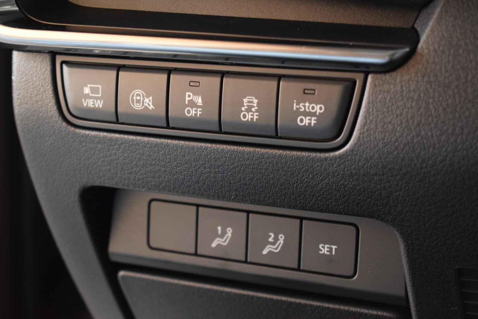 Mazda 3 2.5 e-SkyActiv-G M Hybrid 140 Takumi – Aero Pack – Black Edition thumbnail 15