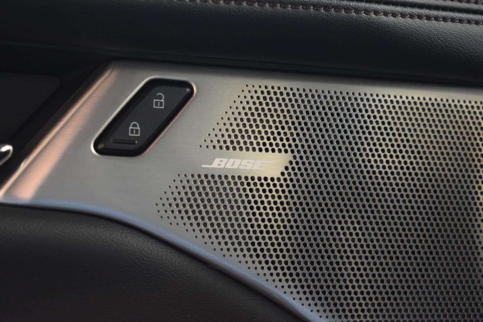 Mazda 3 2.5 e-SkyActiv-G M Hybrid 140 Takumi – Aero Pack – Black Edition thumbnail 16