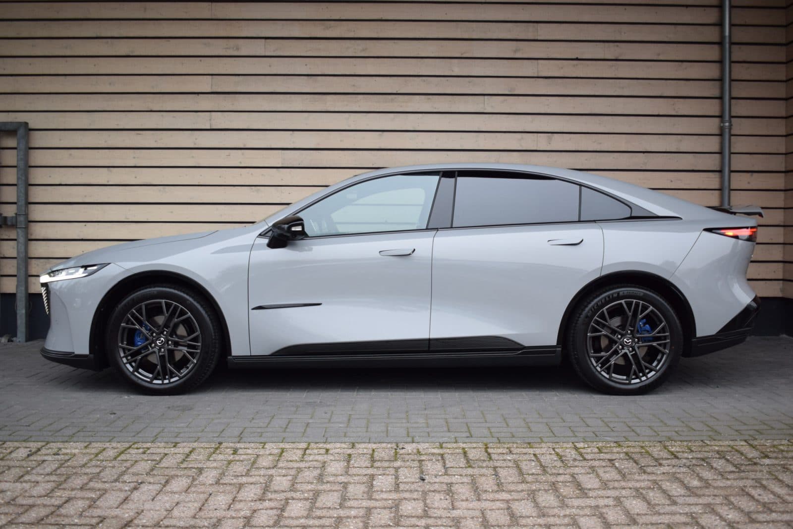 Mazda 6e Takumi Plus 68.8 kWh – Black Edition thumbnail 4