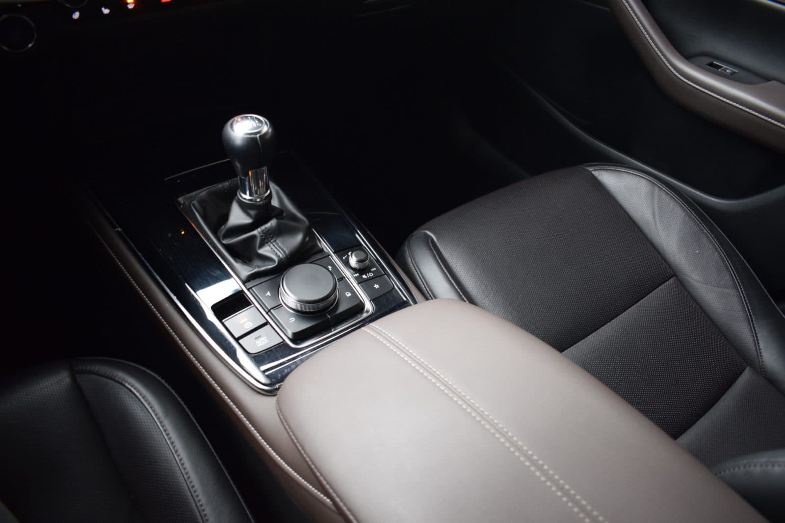 Mazda CX-30 2.0 e-SkyActiv-X M Hybrid Luxury – Afneembare trekhaak thumbnail 22