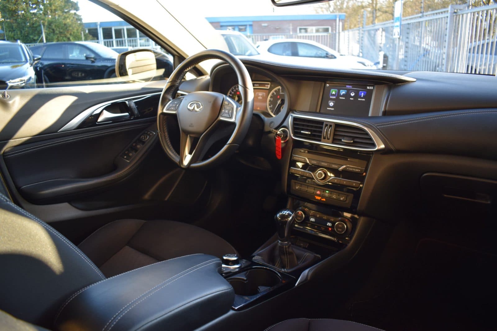 Infiniti Q30 1.6t Premium – Afneembare trekhaak – Rijklaarprijs thumbnail 10