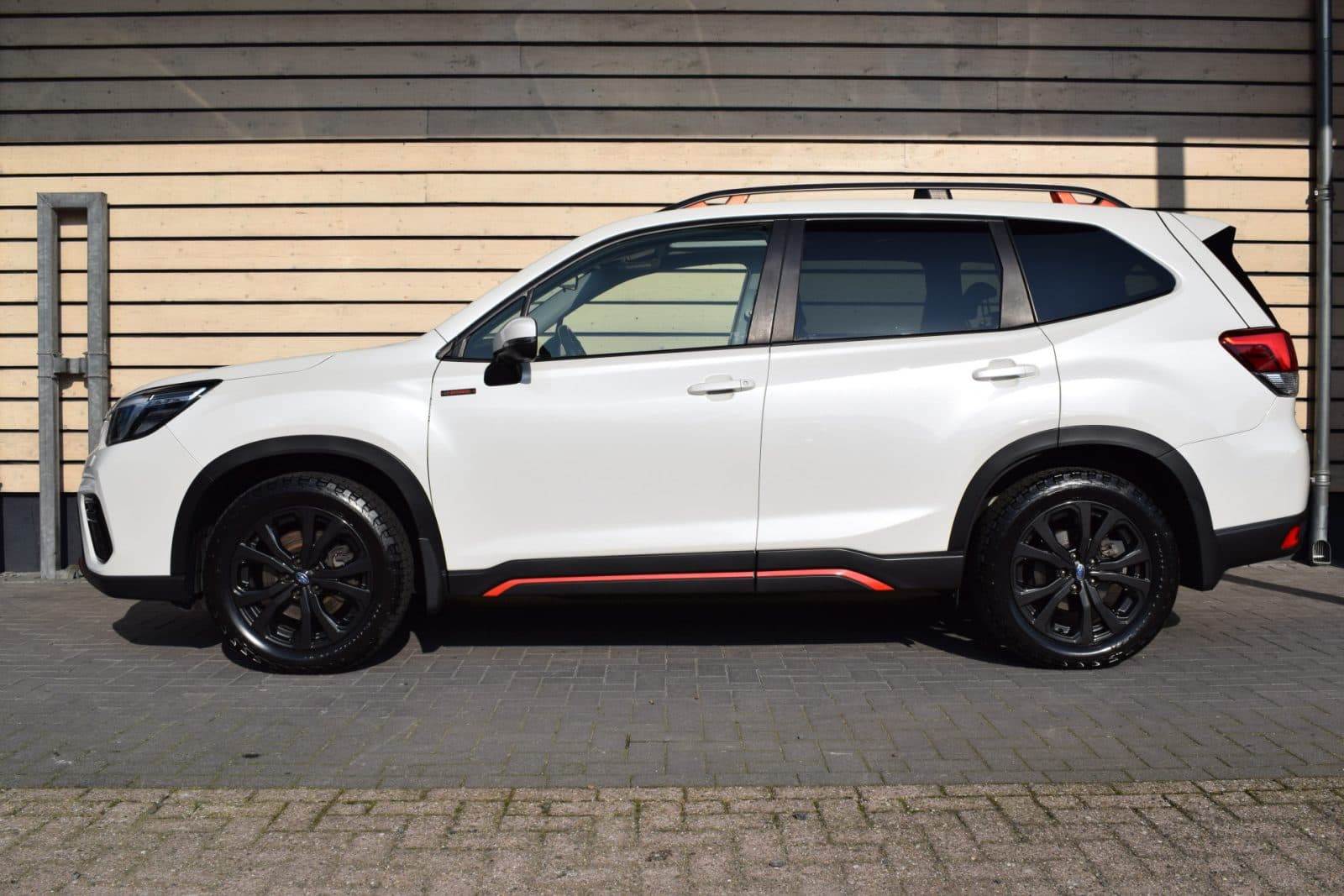 Subaru Forester 2.0i e-BOXER Sport – Afneembare trekhaak – Dealer onderhouden thumbnail 4